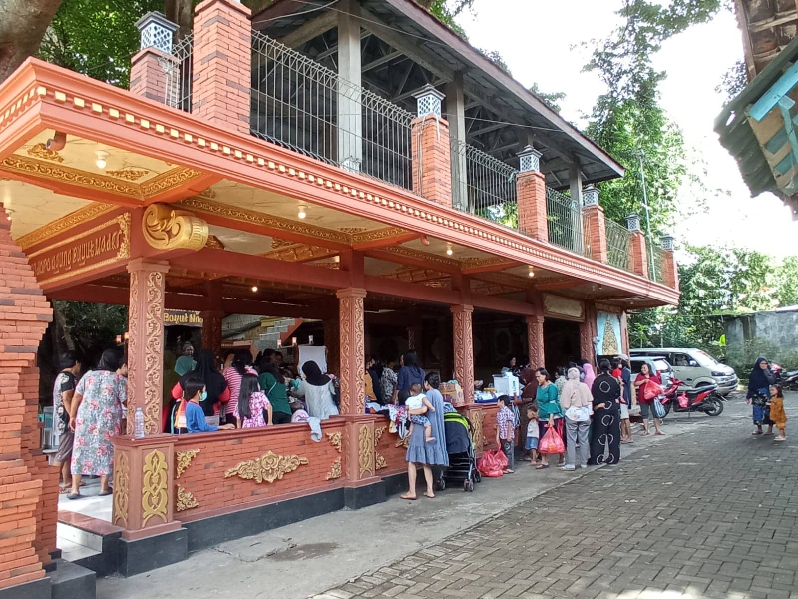 PAROKI KATEDRAL IJEN BERBAGI SEMBAKO